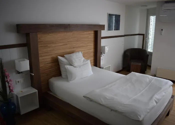 Gaestehaus Schoene Aussicht לינה וארוחת בוקר