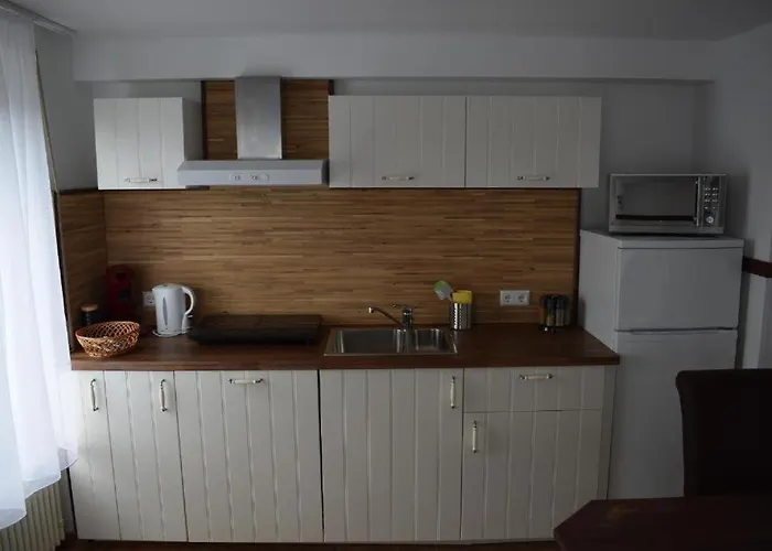 לינה וארוחת בוקר Gaestehaus Schoene Aussicht