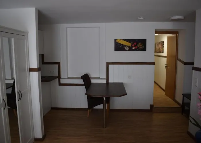 לינה וארוחת בוקר Gaestehaus Schoene Aussicht *